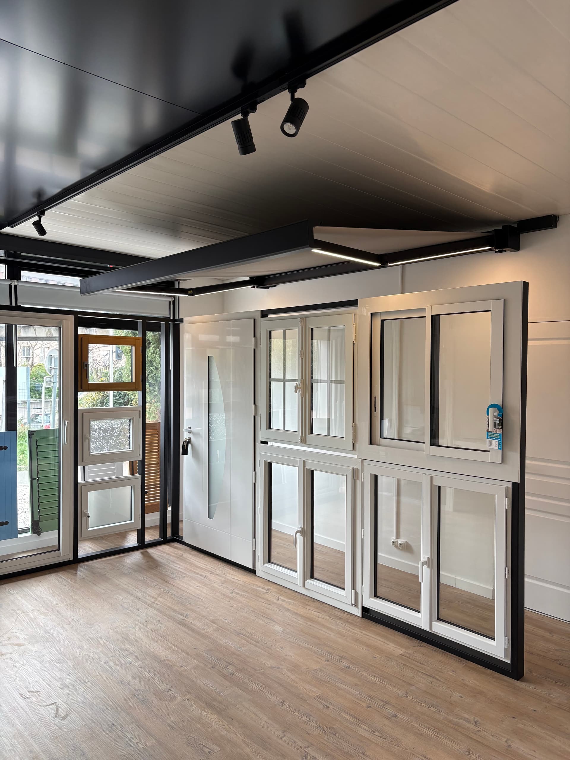 Showroom Aix-en-Provence - Vue d'ensemble