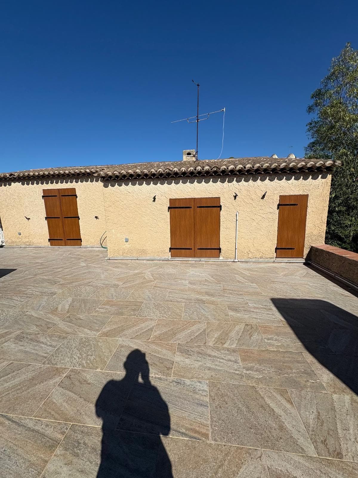 VOLET BATTANT ALU EFFET BOIS