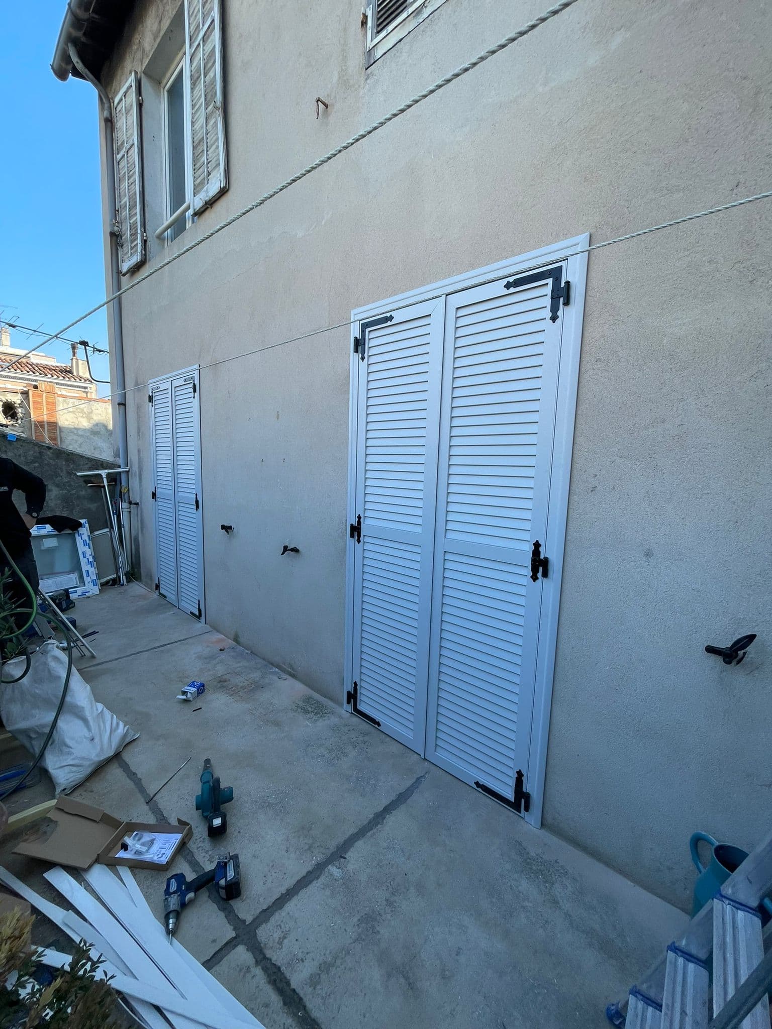 VOLET BATTANT À CADRES