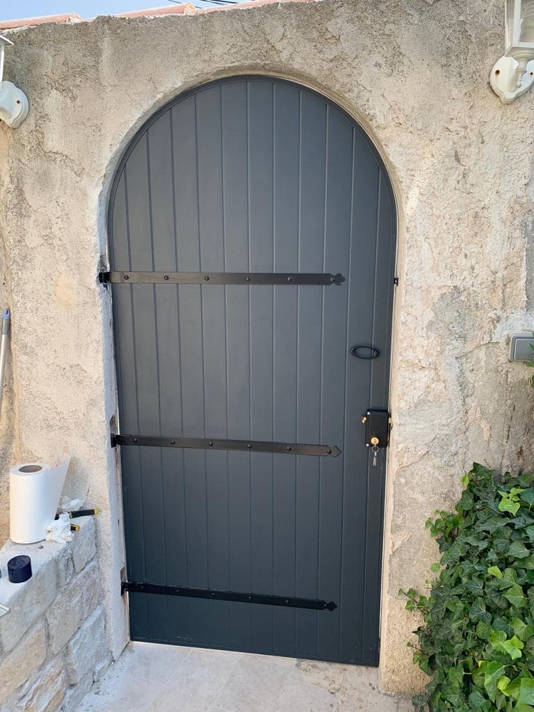 PORTILLON EN ALUMINIUM