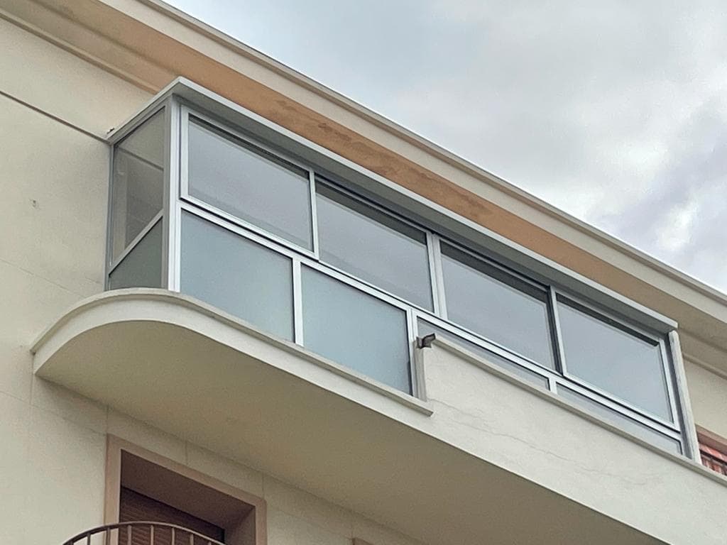 CONSTRUCTION VERANDA